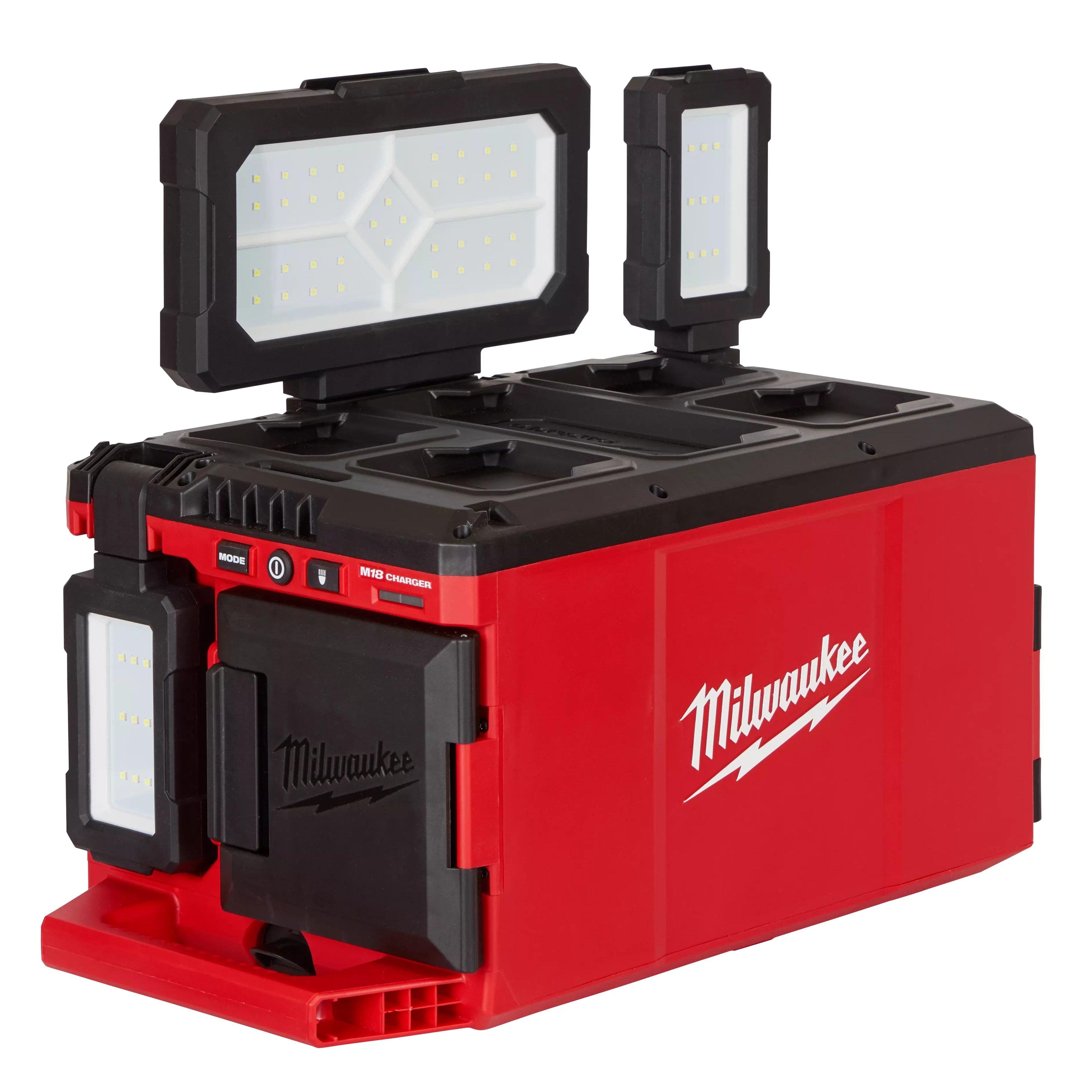 M18 PACKOUT LIGHT/CHARGER- MILWAUKEE