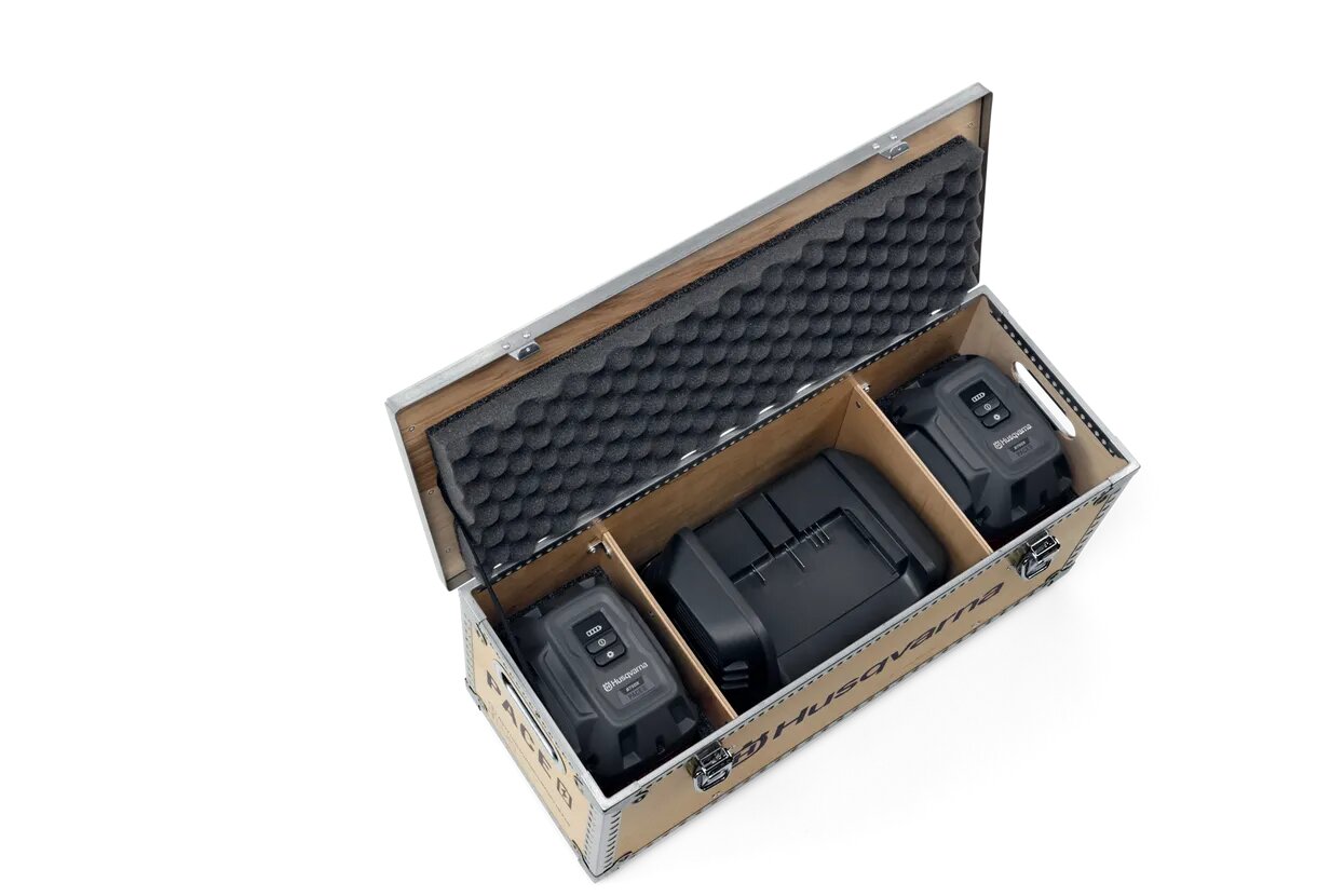 B750X/C1800X PACE BATTERY AND CHARGER POWER KIT - HUSQVARNA