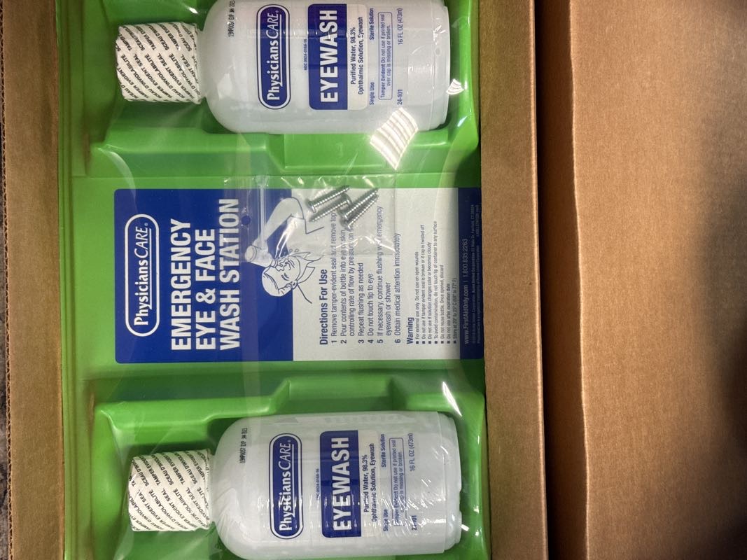 EMERGENCY EYE & FACE WASH STATION